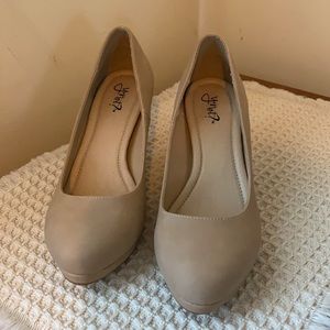 Tan Ynot pumps